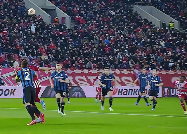 雅典奥林匹亚克斯队双杀波尔多，登顶积分榜