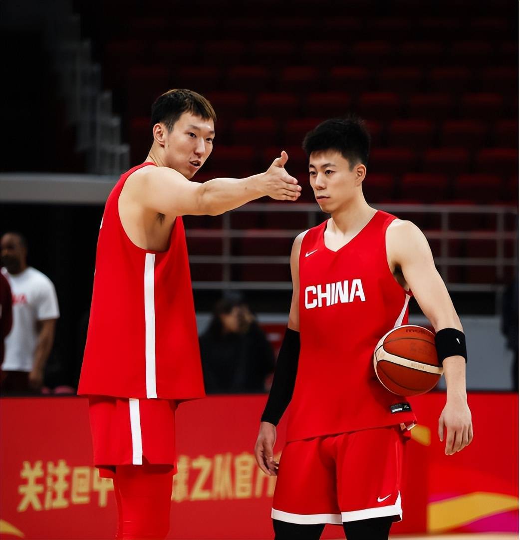 青岛队力克篮网，张镇麟扛起全队