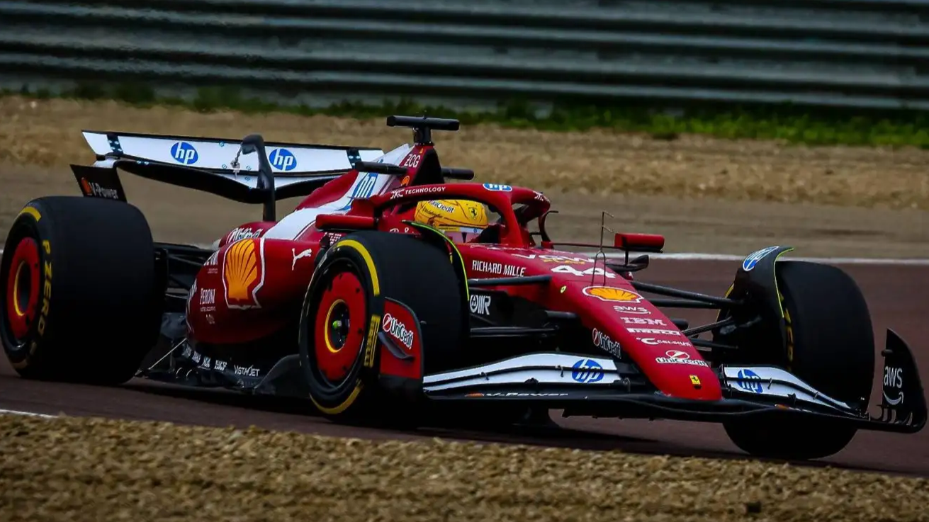 威廉姆斯碾压法拉利，佩雷兹点燃赛场