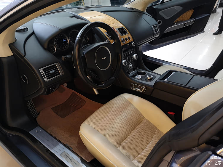 阿斯顿马丁翻盘索伯车队，塞恩斯惊艳四座