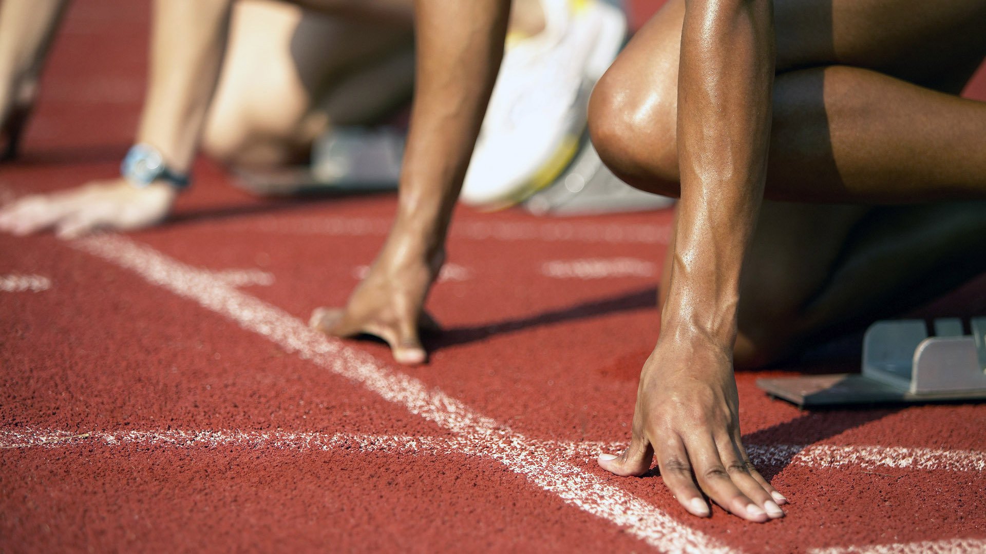 街道上的极速外交，F1焦点战背后的智利与伊朗速胜启示