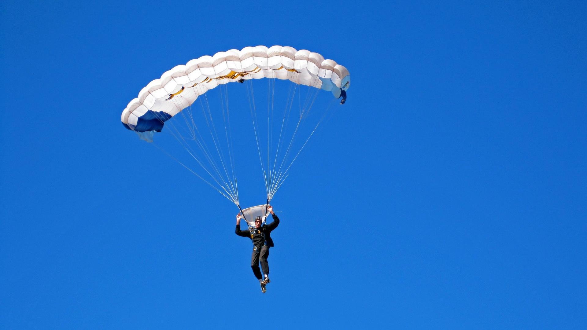 雷速体育直播入口-格纳布里闪电破门击碎悬念，德国战车爆冷碾压新西兰背后的战术革命
