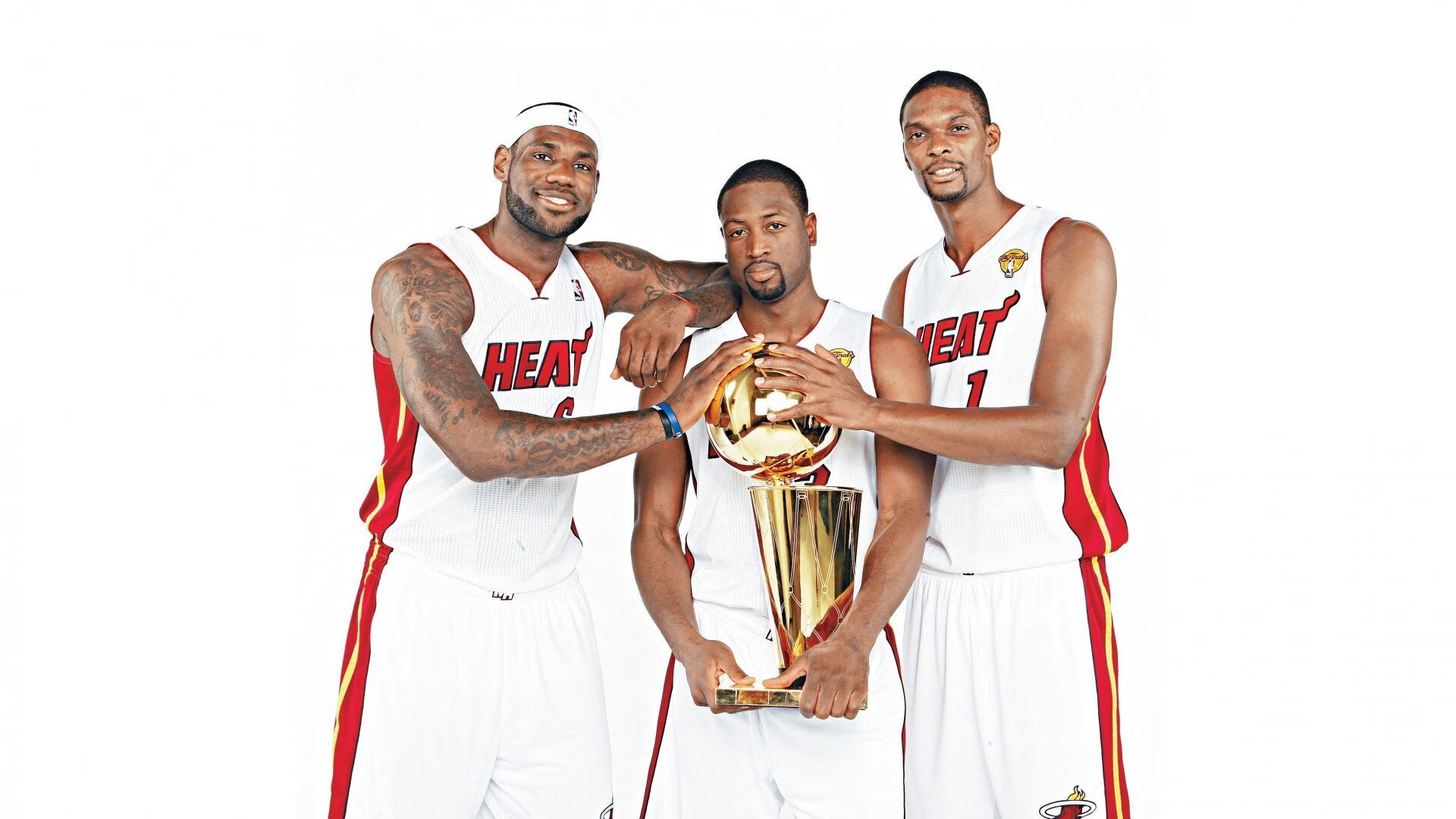 德布劳内式爆发与巴拉圭式节奏，足球世界的双重启示