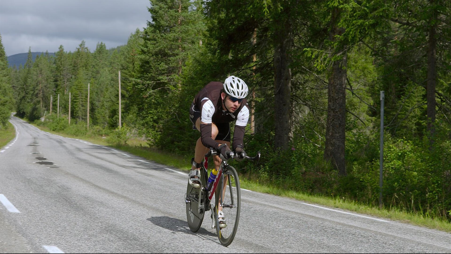 霍勒迪状态火热,深圳队战术压制开拓者