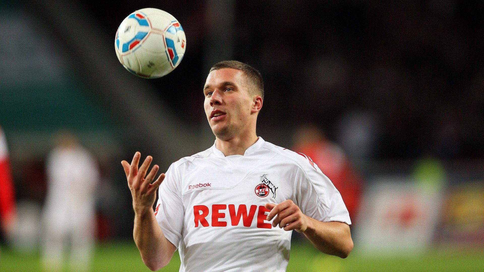 赛道烽烟，皮亚斯特里点燃赛场，法拉利力克迈凯伦